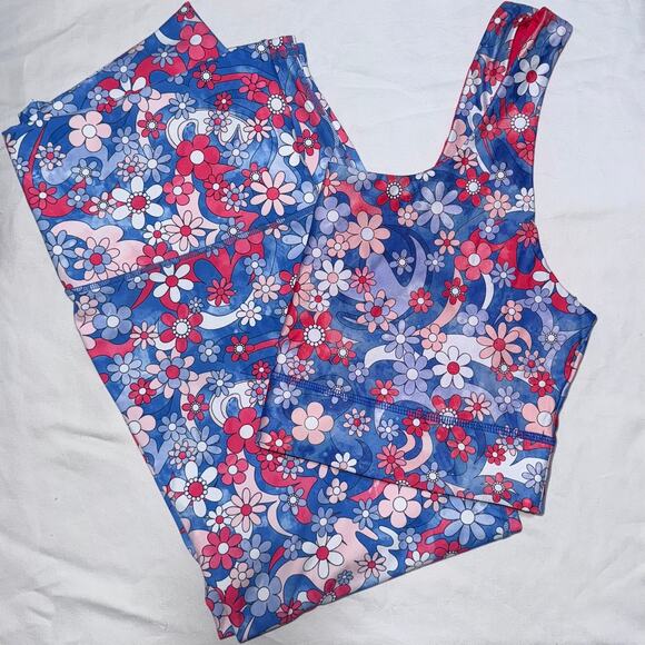 Fabletics Active Set Leggings and Double Sided Bra Top Sz 1 - Picture 1 of 6